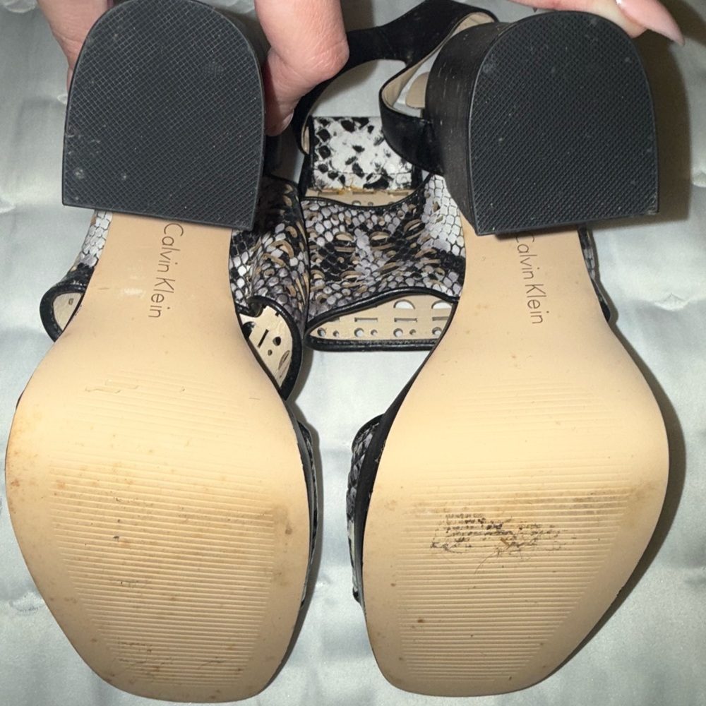 Calvin Klein snake print platform sandal heels - Picture 5 of 5